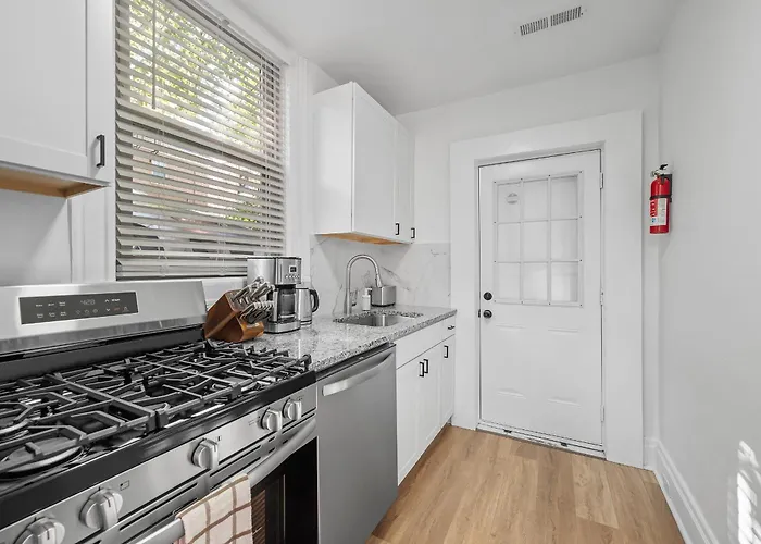 Privatunterkunft Shadyside 1a Bright And Stylish Private Bedroom With Shared Bathroom Pittsburgh